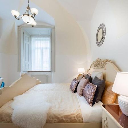 Rose Apartments / Romantic & Cozy / City Center Praag Buitenkant foto