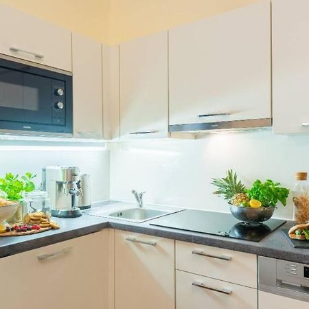 Rose Apartments / Romantic & Cozy / City Center Praag Buitenkant foto