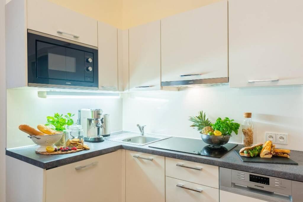Rose Apartments / Romantic & Cozy / City Center Praag Buitenkant foto